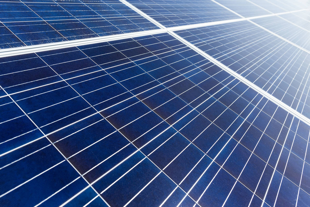 Conheça a principal vantagem da energia solar para o comércio